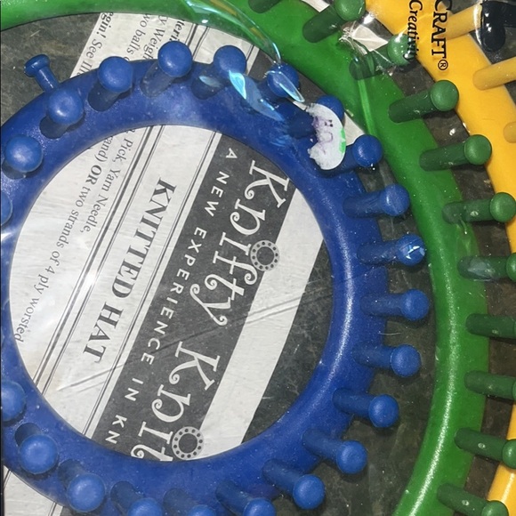 Knitters Loom - Picture 3 of 3